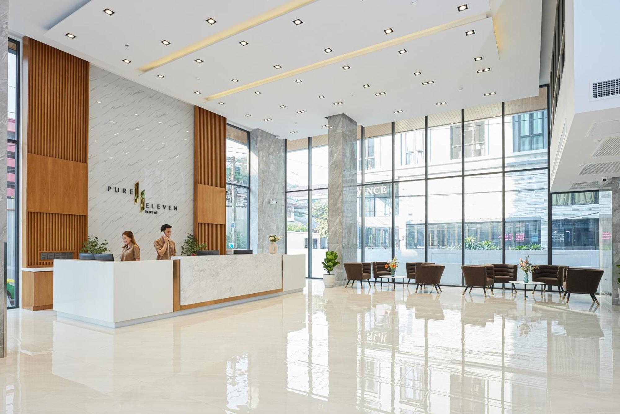 Pure Eleven Hotel Bangkok Makkasan Bagian luar foto