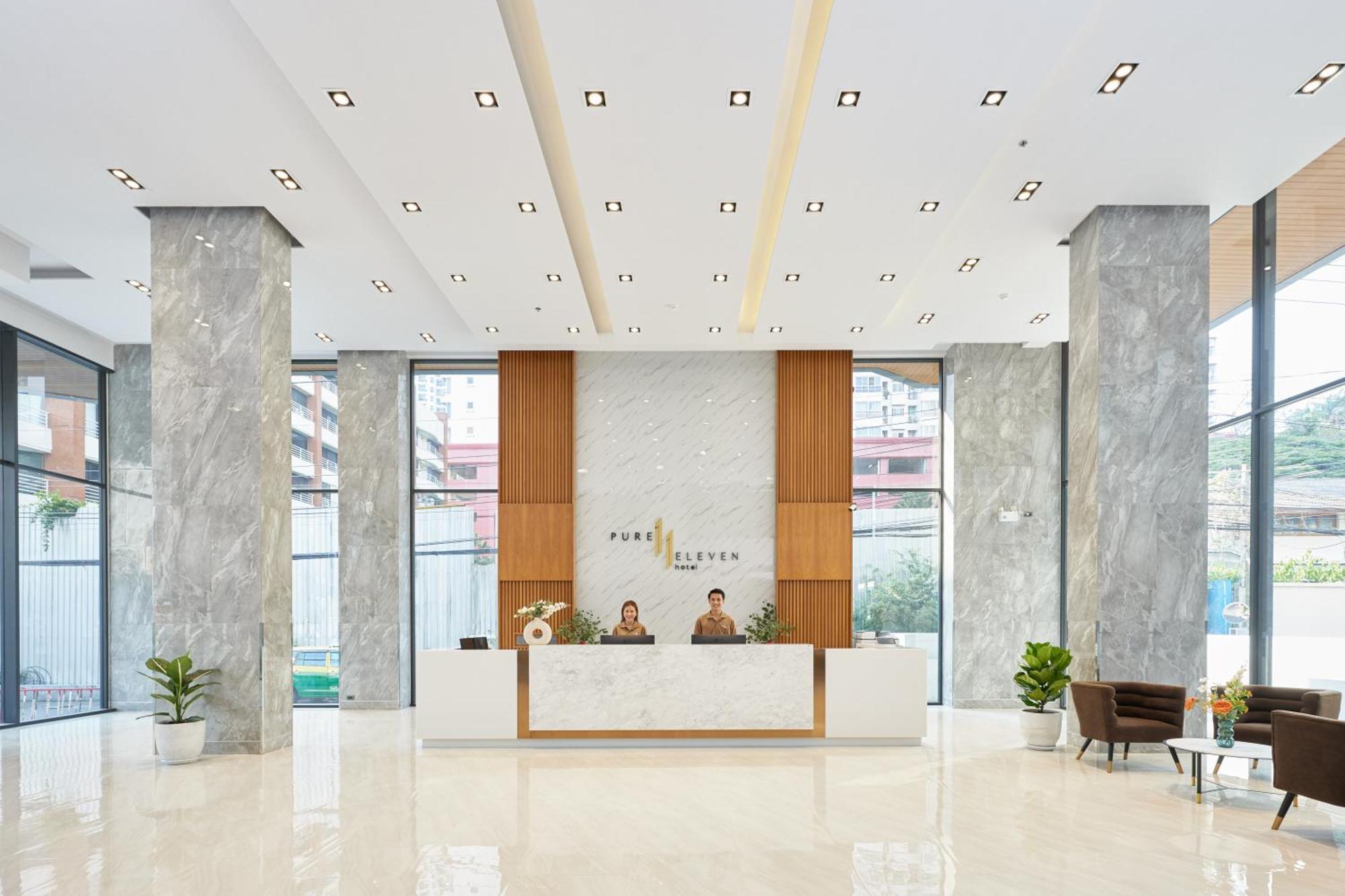 Pure Eleven Hotel Bangkok Makkasan Bagian luar foto